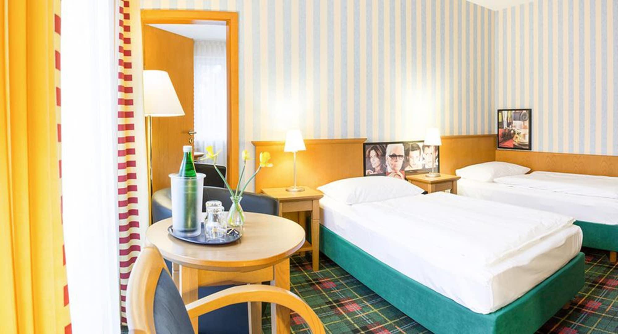 Gruenau Hotel เบอร์ลิน ภายนอก รูปภาพ
