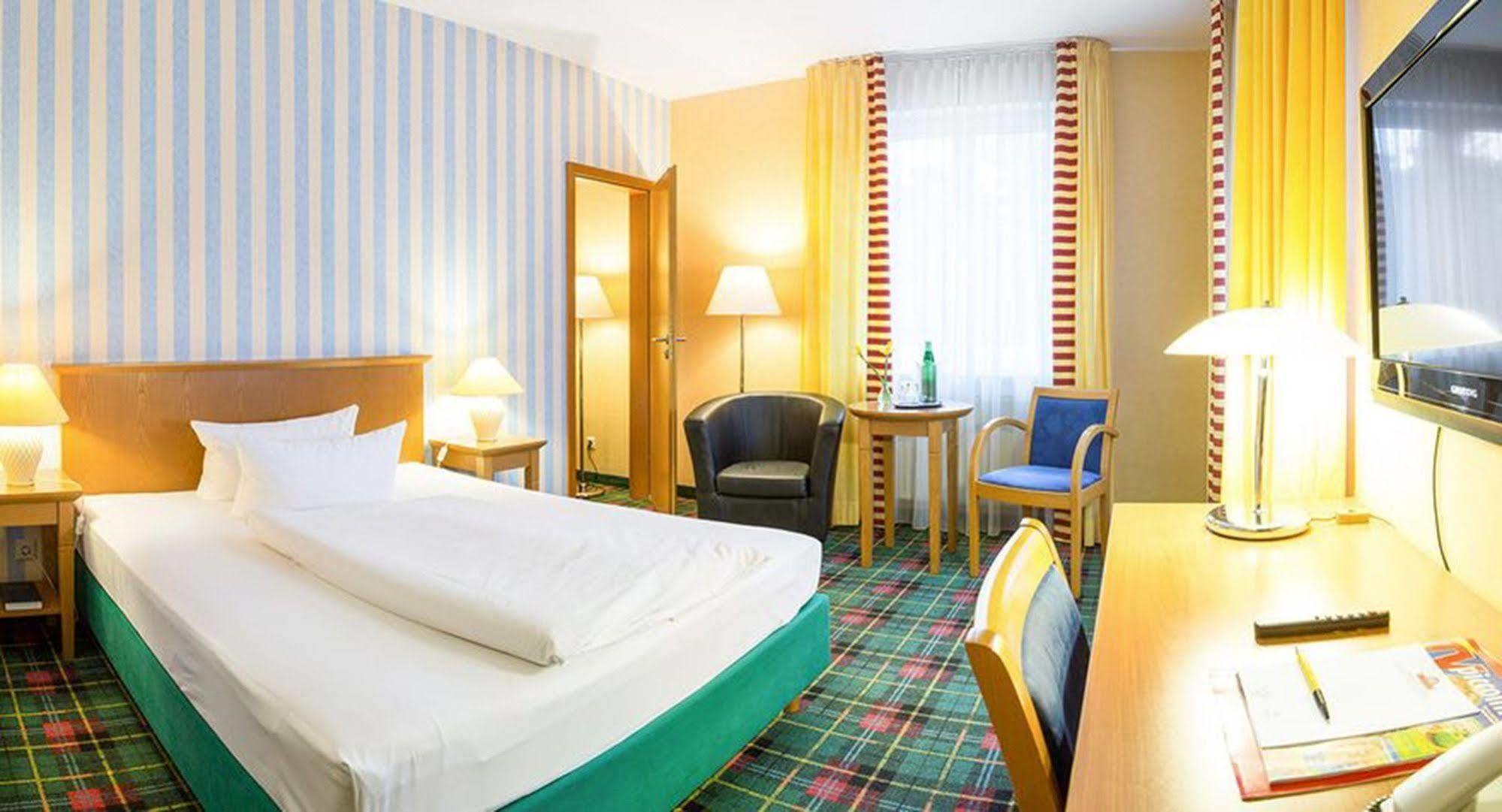 Gruenau Hotel เบอร์ลิน ภายนอก รูปภาพ